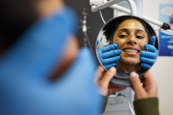 Reasons Why You Should Visit A Cosmetic Dentist